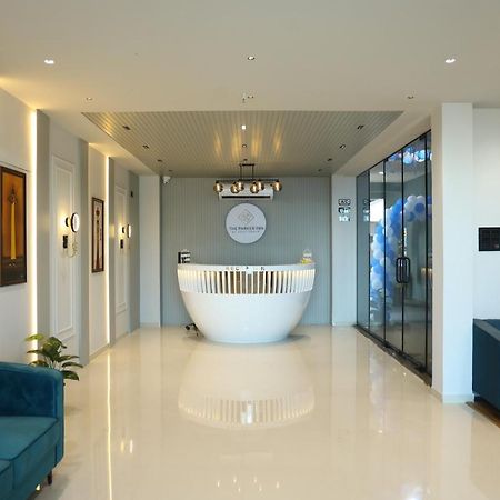 Hotel The Parker Inn By Kbnt Group Surat Luaran gambar