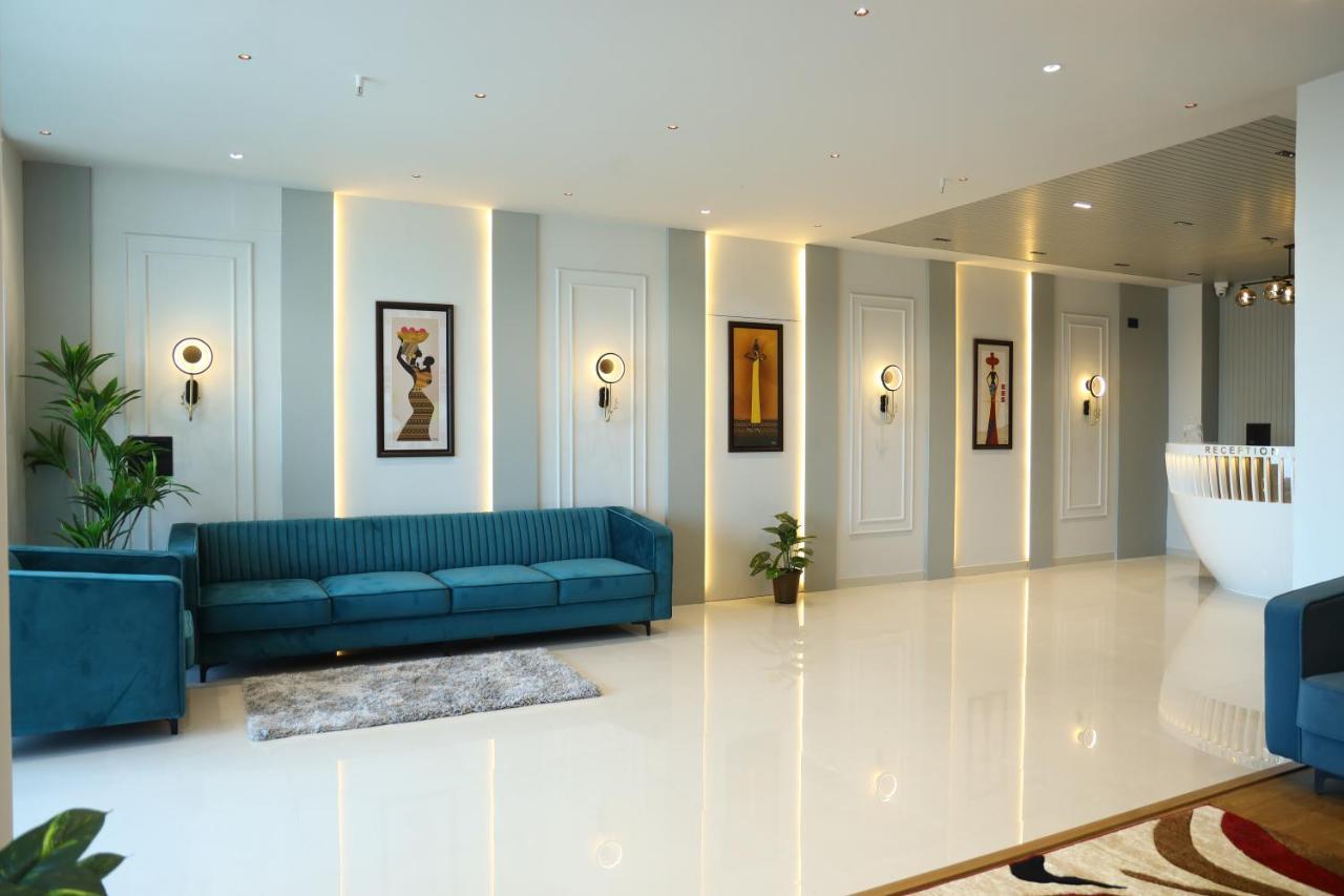 Hotel The Parker Inn By Kbnt Group Surat Luaran gambar