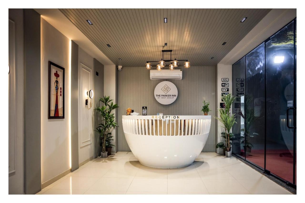 Hotel The Parker Inn By Kbnt Group Surat Luaran gambar
