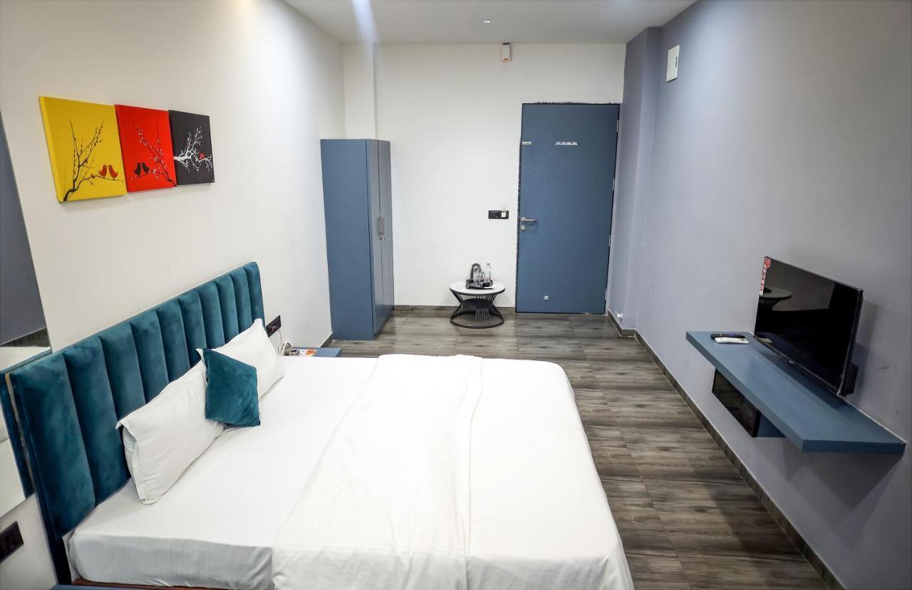 Hotel The Parker Inn By Kbnt Group Surat Luaran gambar