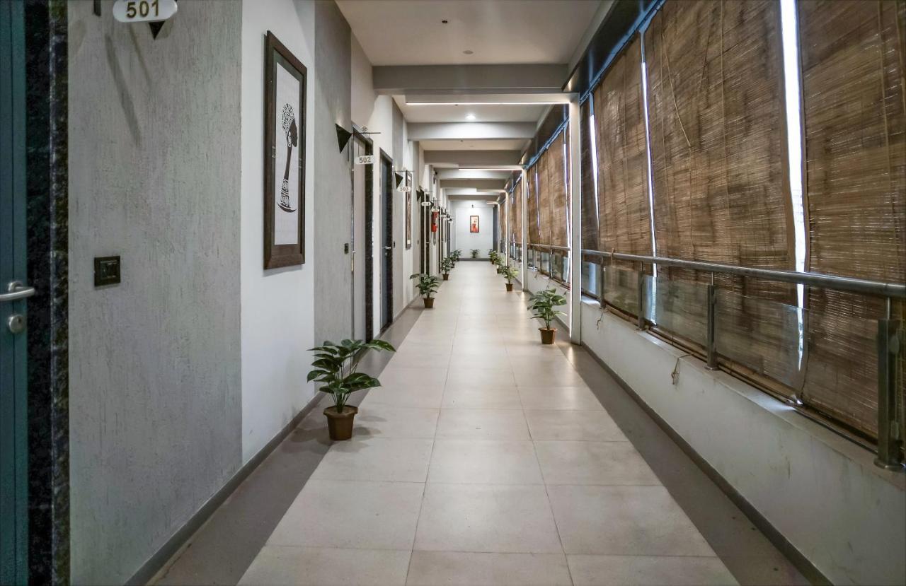 Hotel The Parker Inn By Kbnt Group Surat Luaran gambar