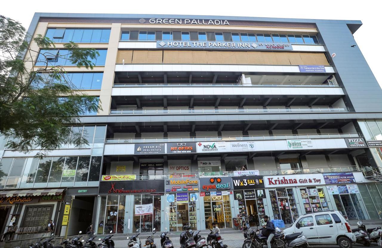 Hotel The Parker Inn By Kbnt Group Surat Luaran gambar