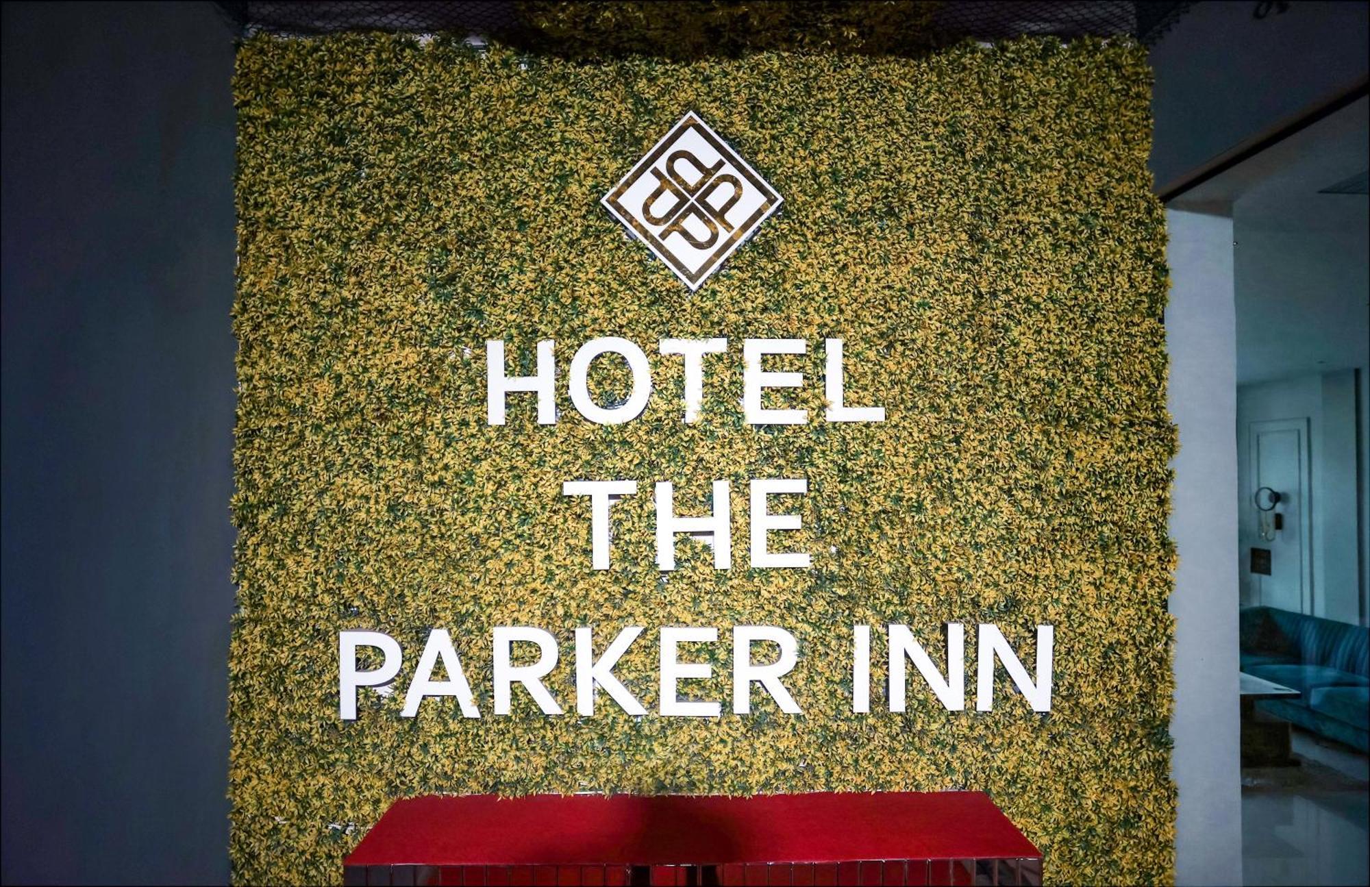 Hotel The Parker Inn By Kbnt Group Surat Luaran gambar